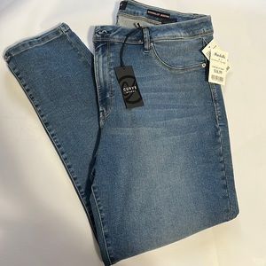 Curve Appeal Minimalist Jeggings NEW